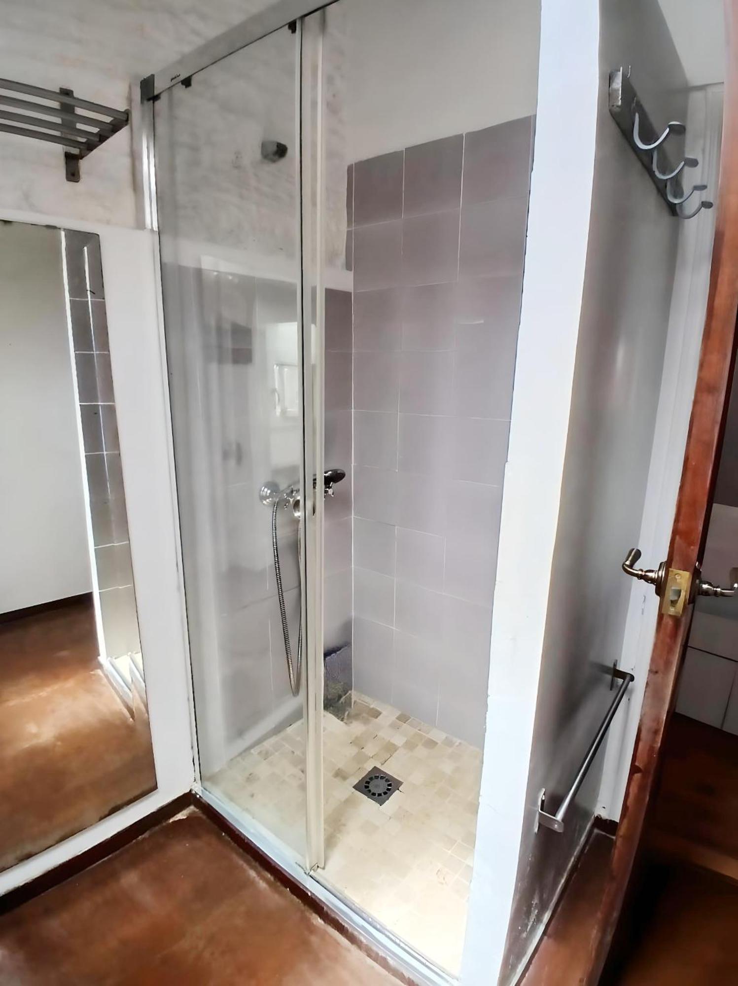Estudio Ciutat Vella Al Lado De Jardines Del Turia Appartement Valencia Buitenkant foto
